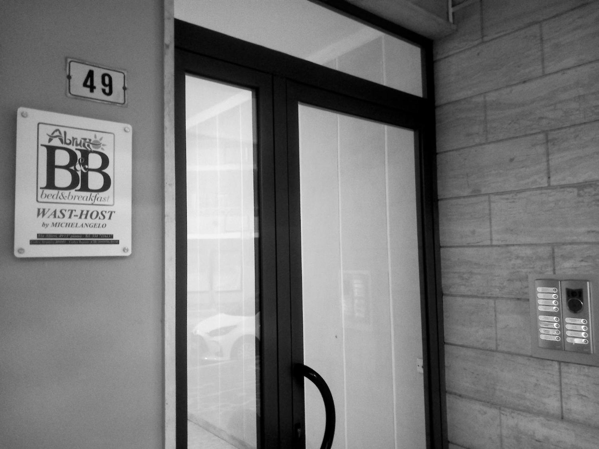 Wast-Host By Michelangelo Vasto Exterior foto